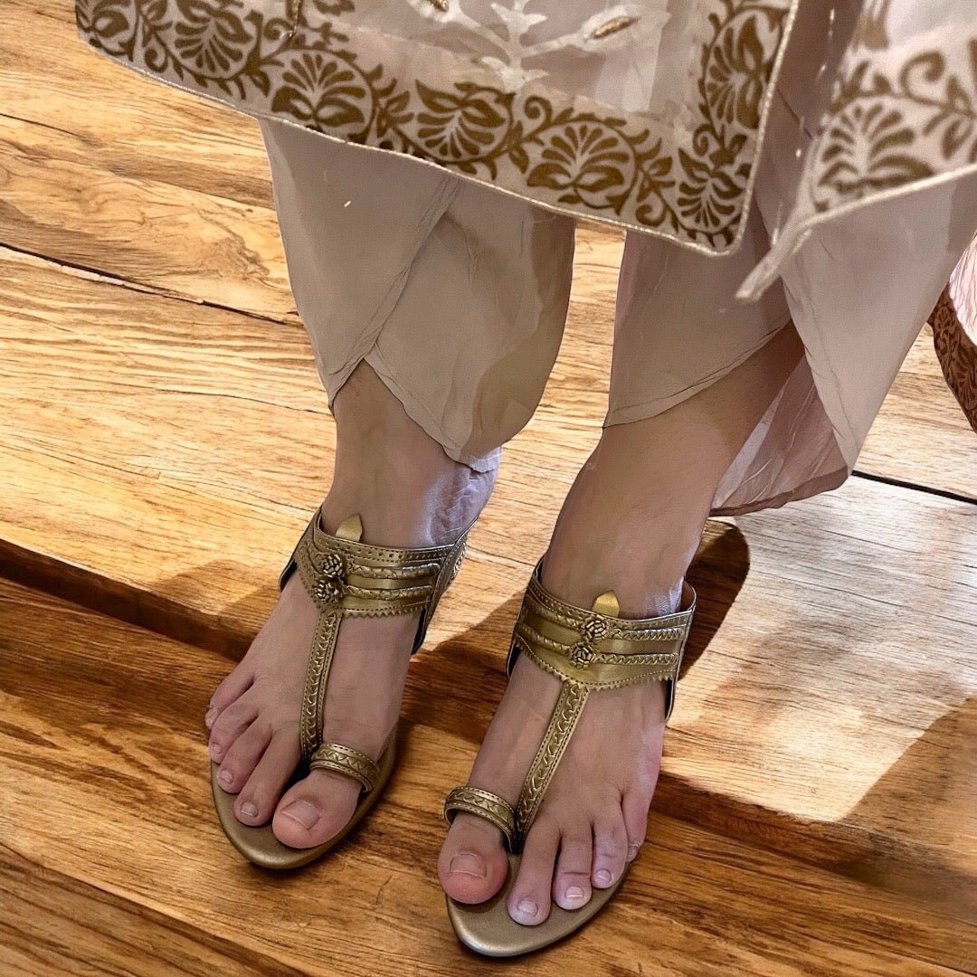 Golden Hour – Embroidered Heel Kolhapuri Sandals in Antique Gold