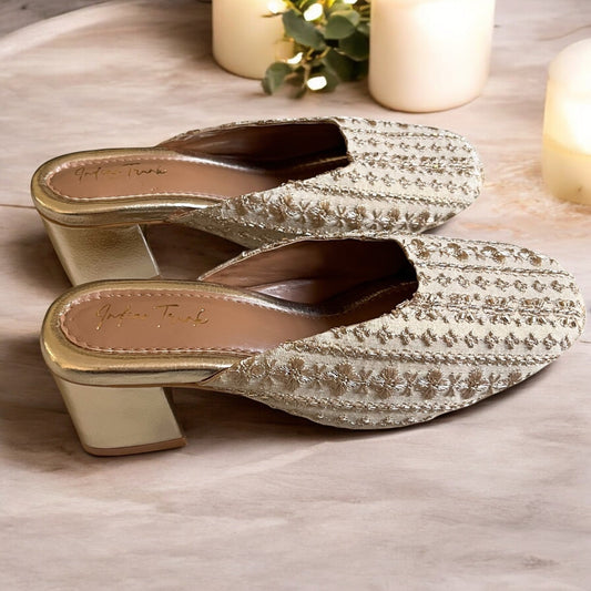 Heeled Zari Work Jutti – Beige & Gold