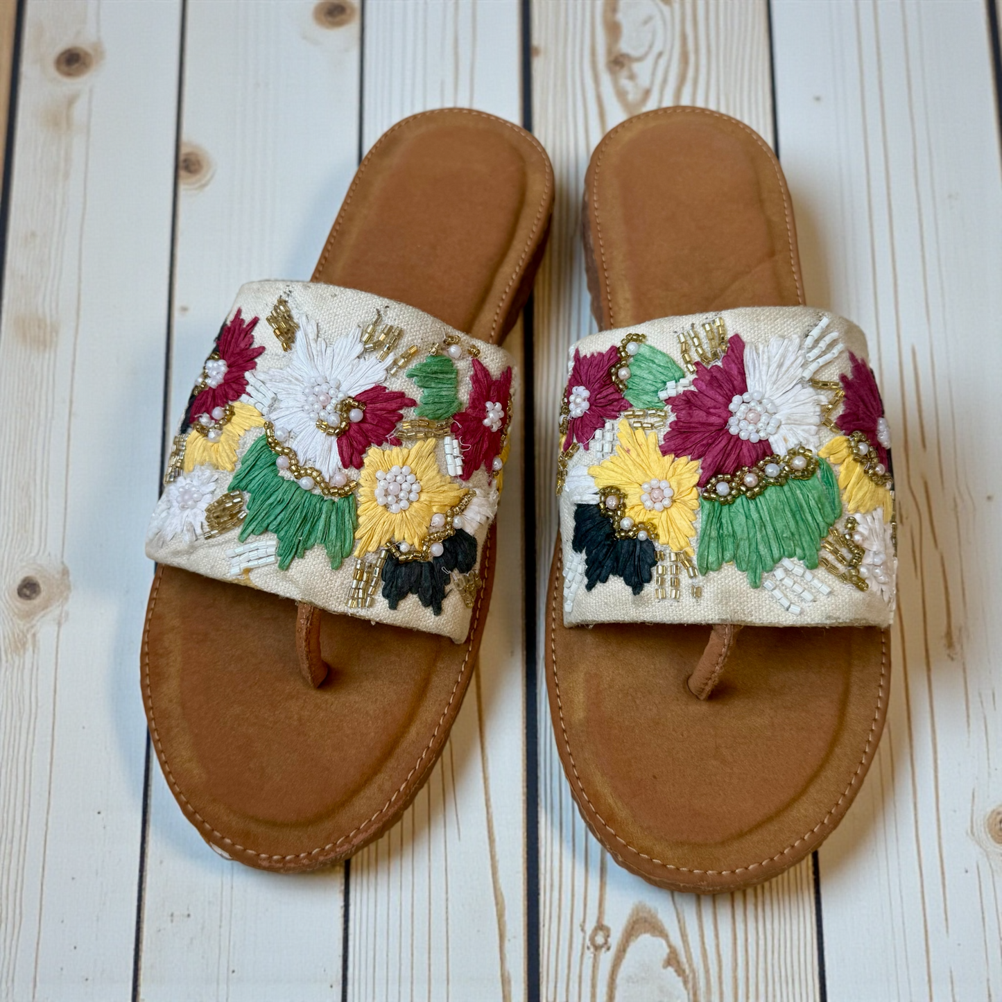 Ivory Wildflower Cushioned Sole Sandals