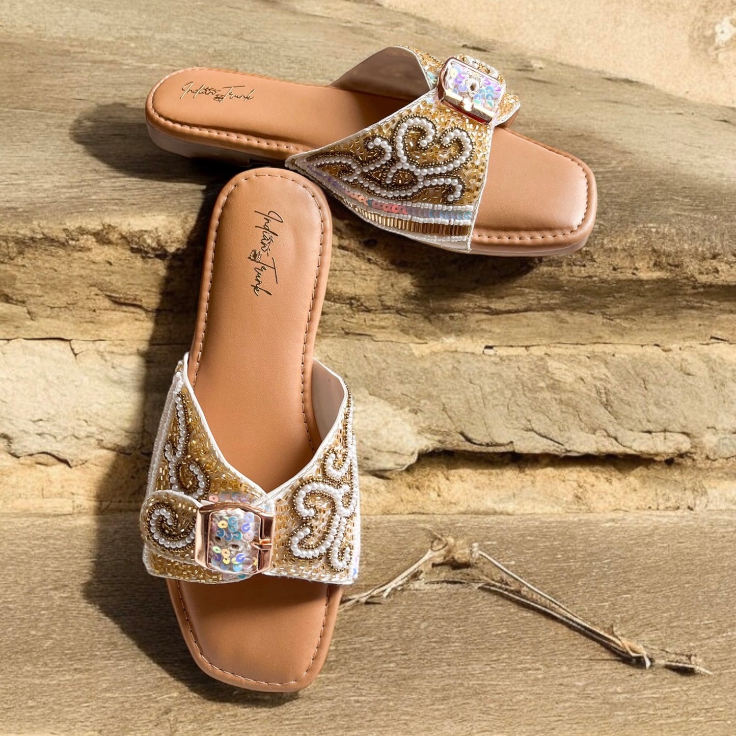 Buckle And Beads - Embroidered Sliders