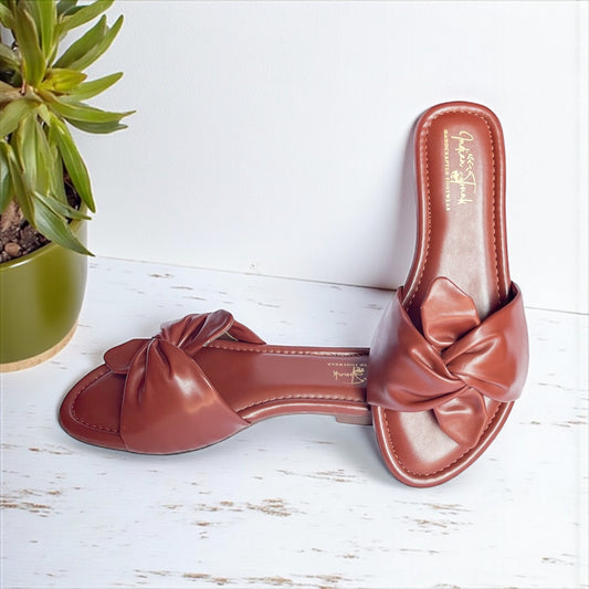 Knot Me Slides - Chestnut Brown