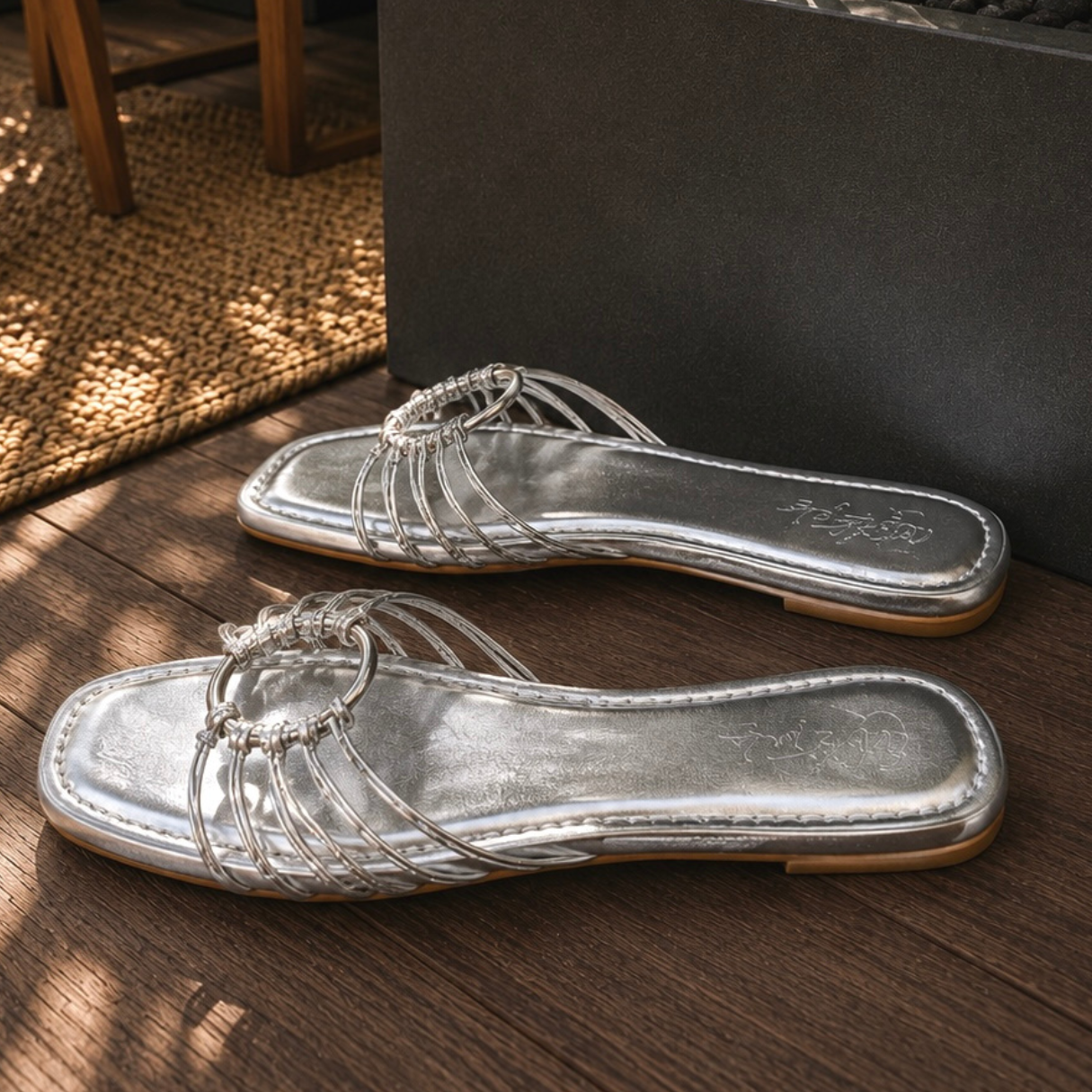 Luna Ring Flats - Silver